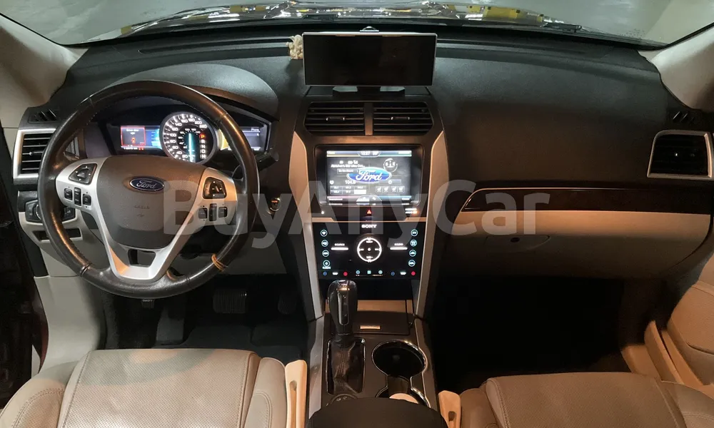 Vehicle photo 8