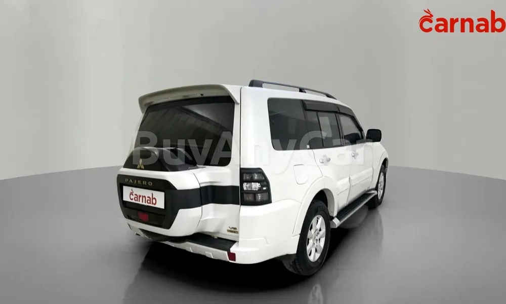 Vehicle photo 9