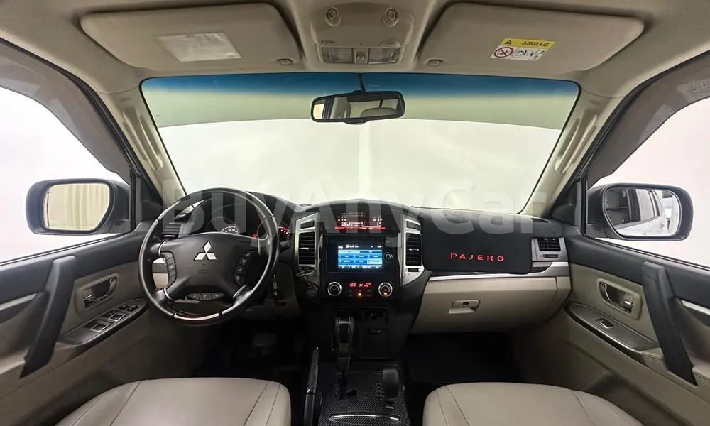 Vehicle photo 4