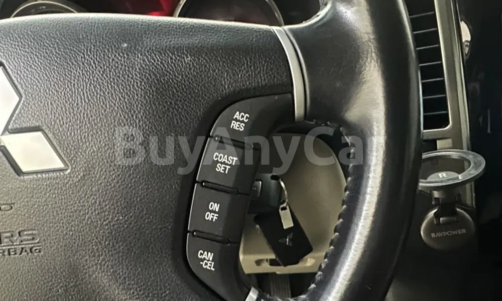 Vehicle photo 11