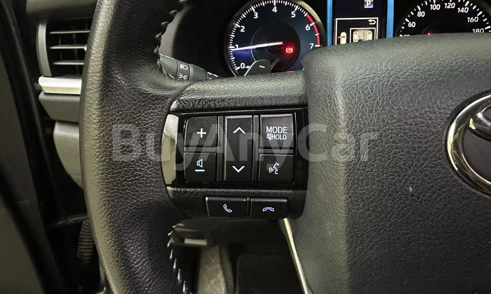 Vehicle photo 11