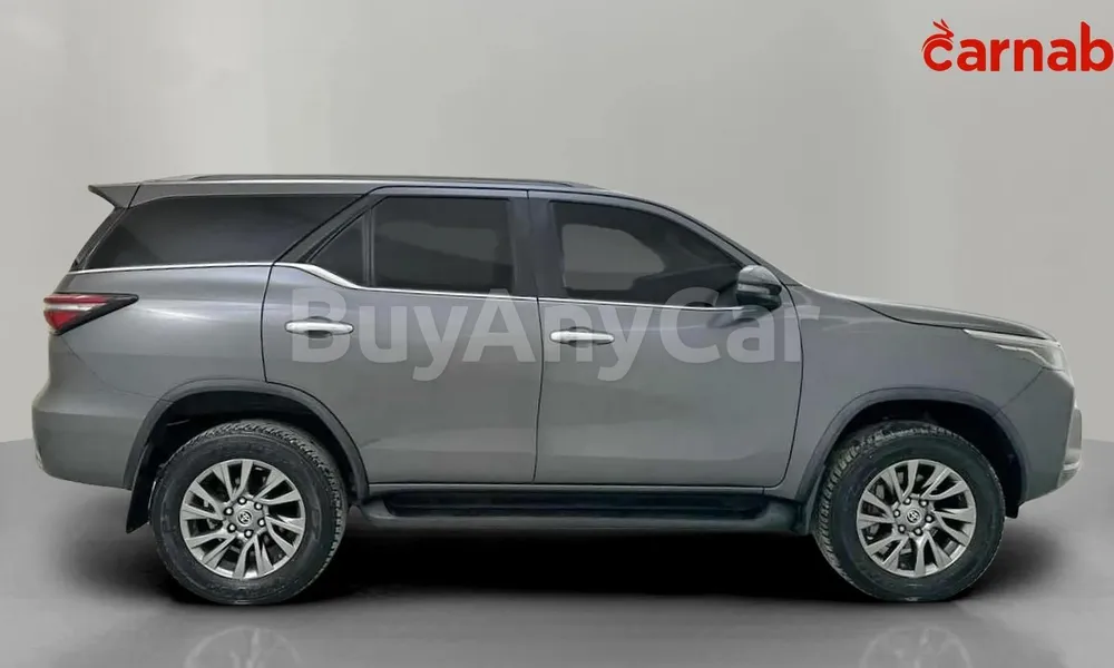 Vehicle photo 3