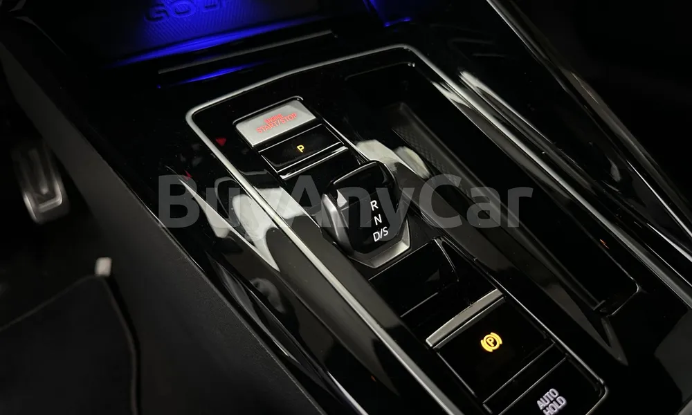 Vehicle photo 17