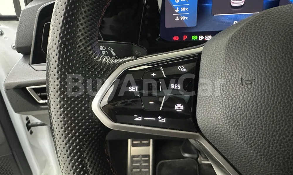 Vehicle photo 19