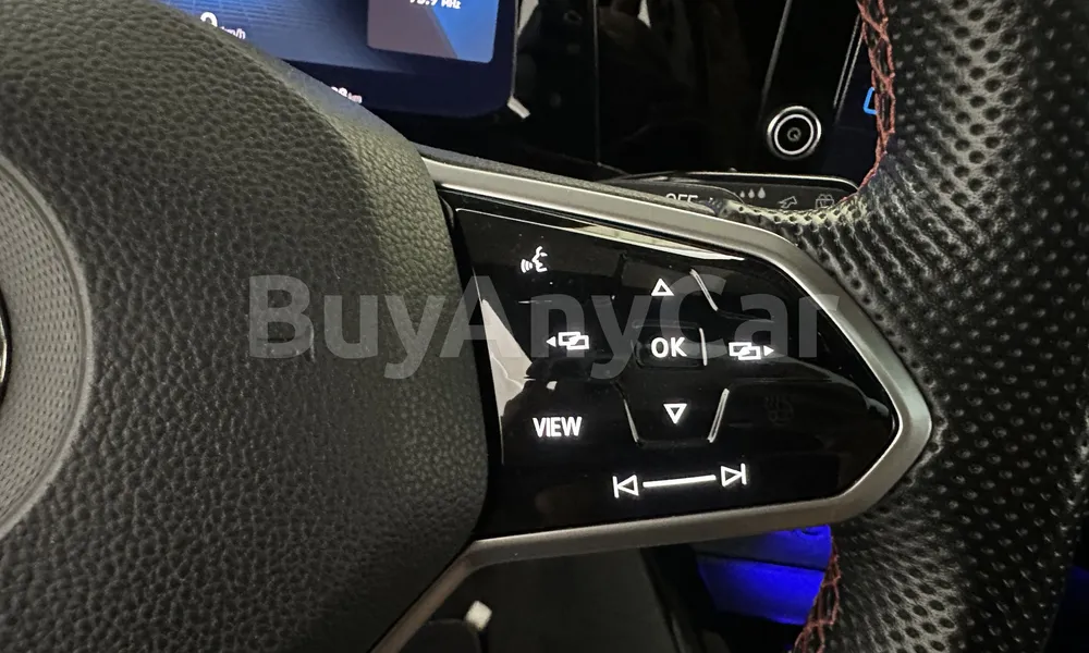 Vehicle photo 20