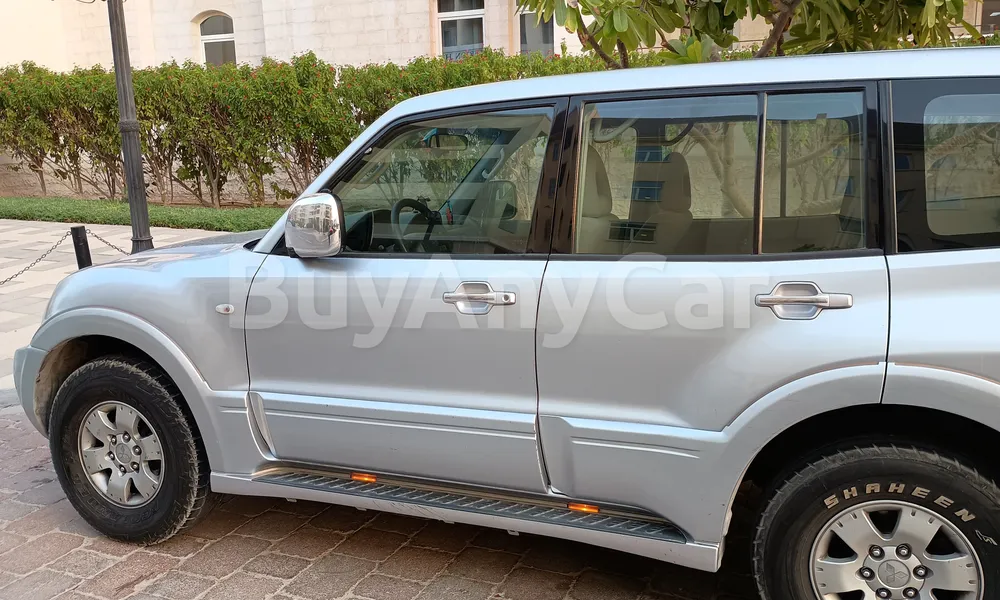Vehicle photo 5
