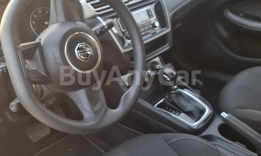 Vehicle photo 5
