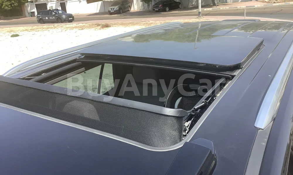 Vehicle photo 5