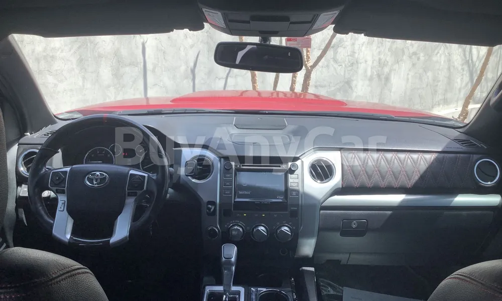 Vehicle photo 8