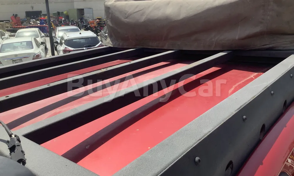 Vehicle photo 5