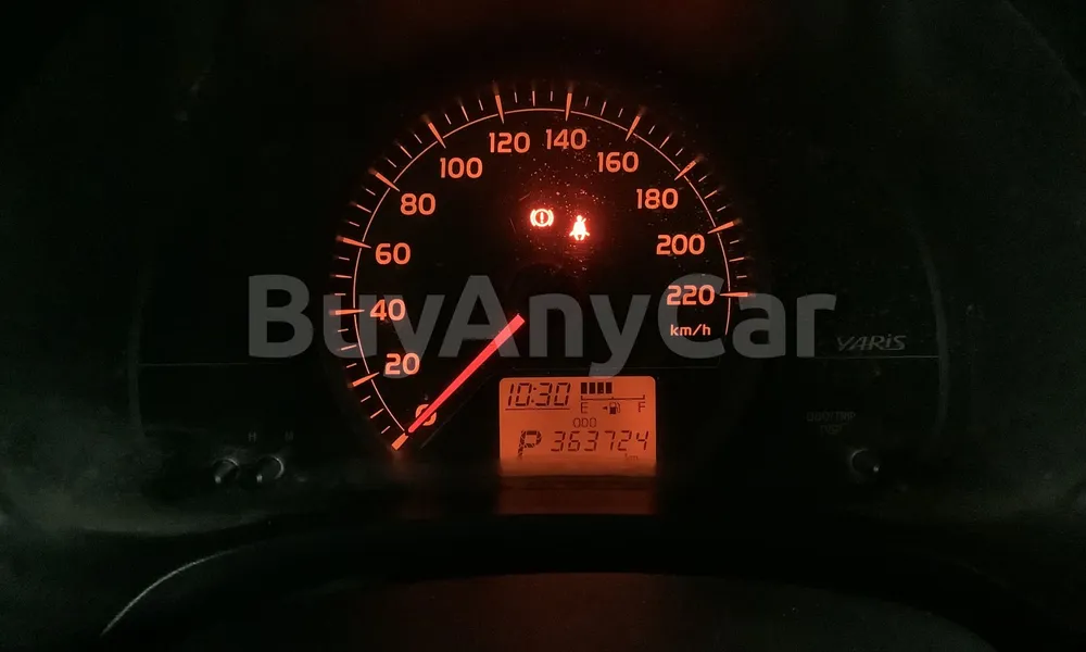 Vehicle photo 7
