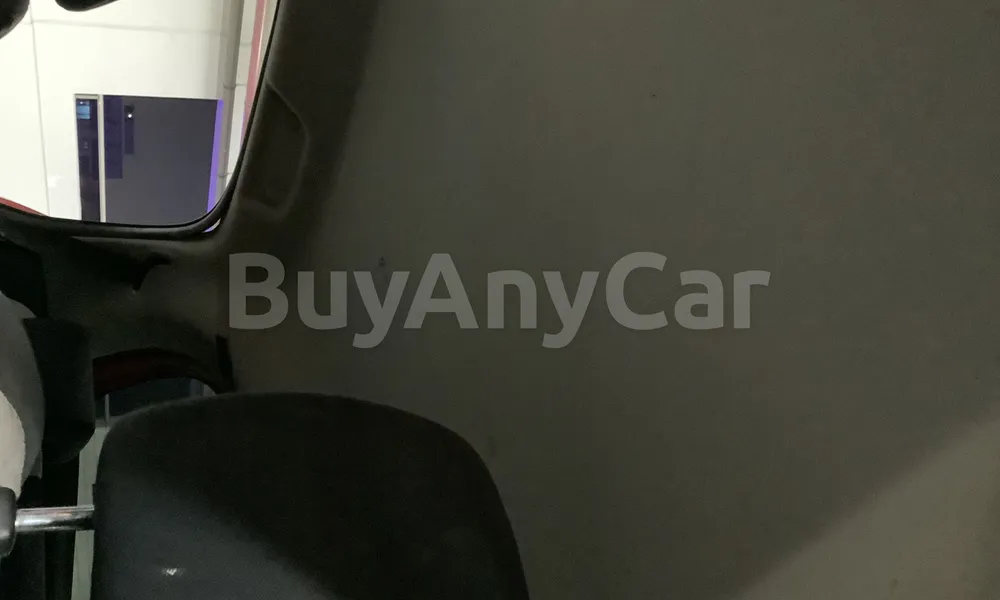 Vehicle photo 8