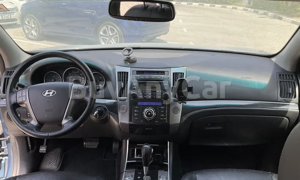 Vehicle photo 8