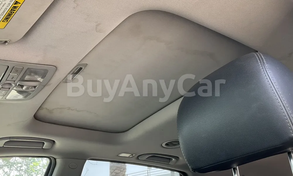 Vehicle photo 9