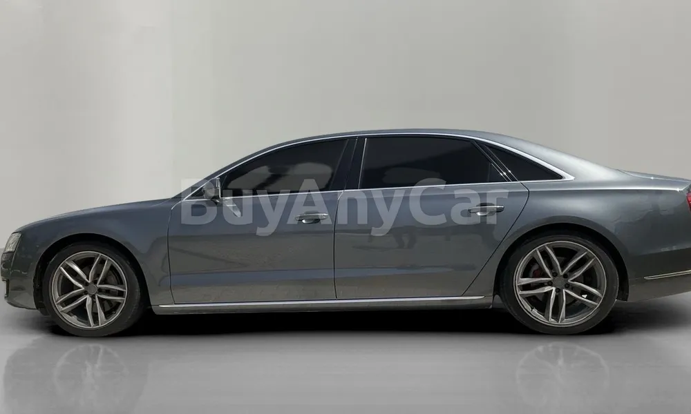 Vehicle photo 4