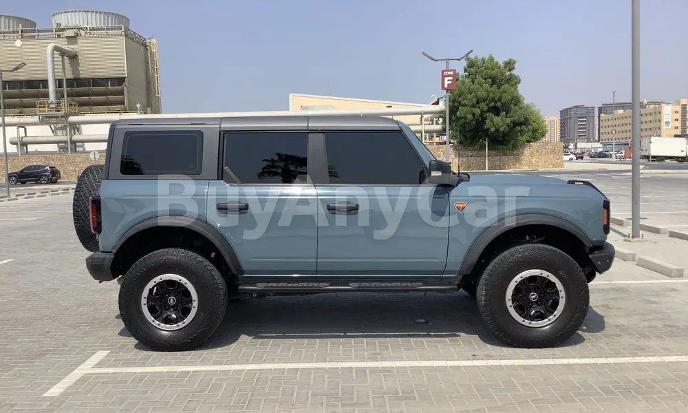 Vehicle photo 3