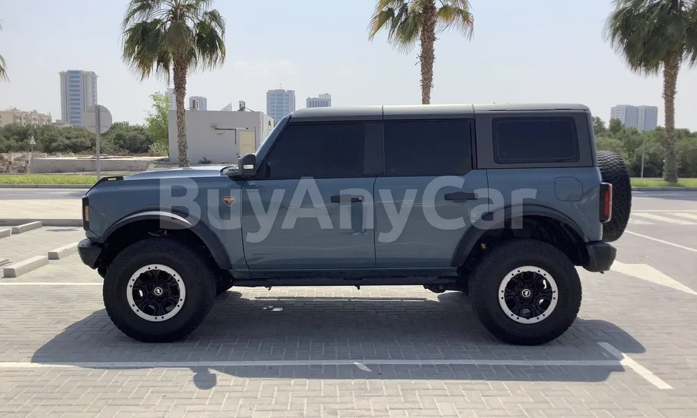Vehicle photo 4