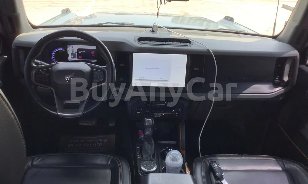 Vehicle photo 8
