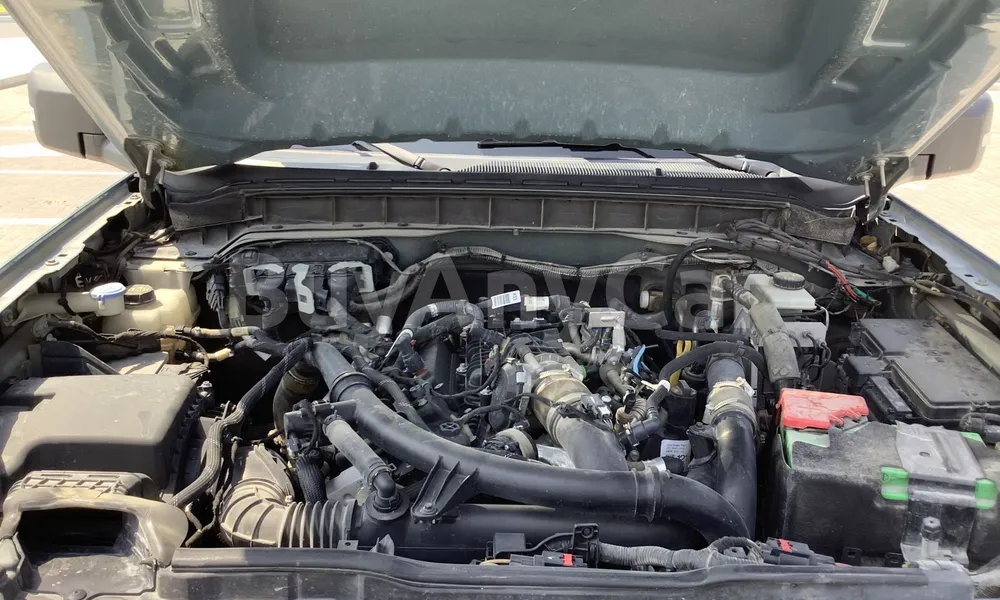 Vehicle photo 7