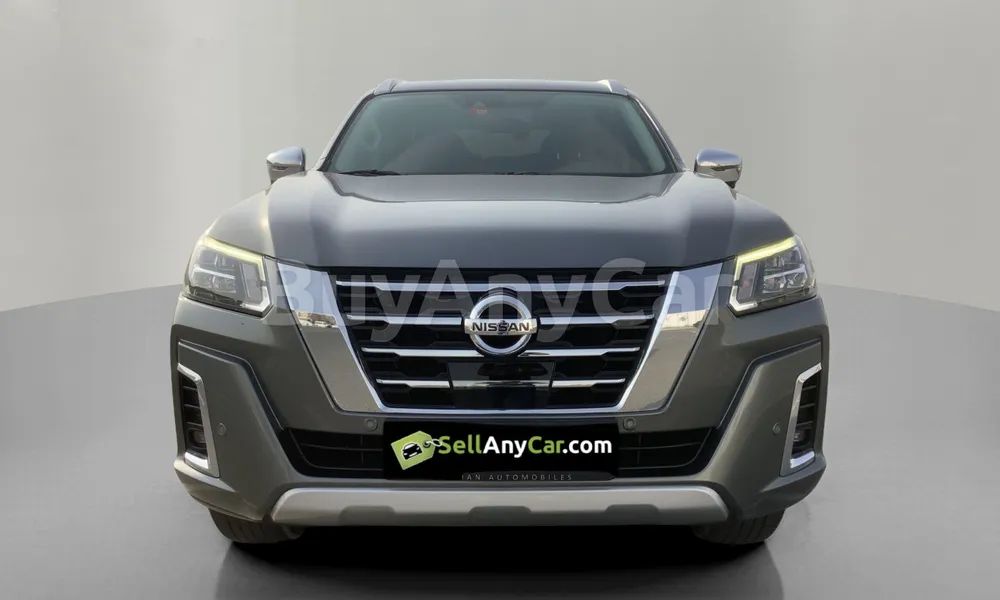 Vehicle photo 1