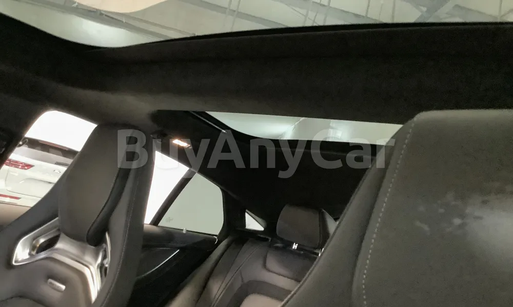 Vehicle photo 9