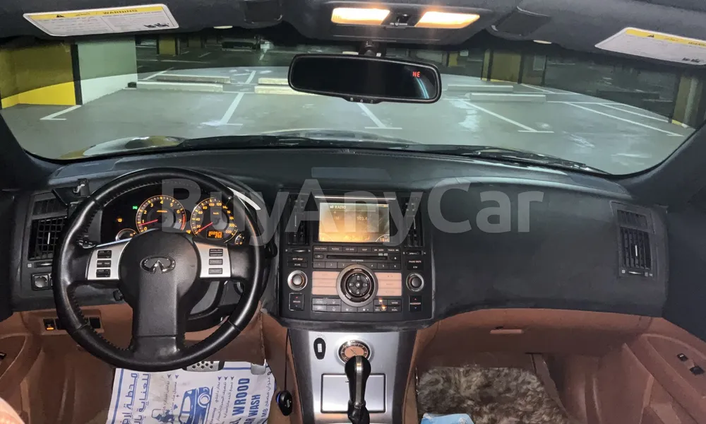Vehicle photo 9