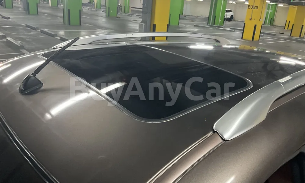 Vehicle photo 5
