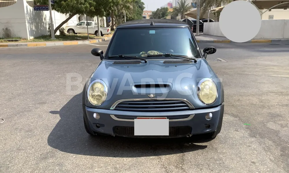 Vehicle photo 1