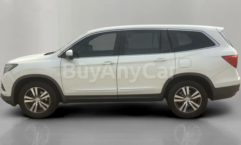 Vehicle photo 4