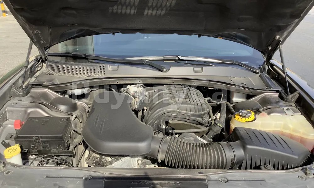 Vehicle photo 6