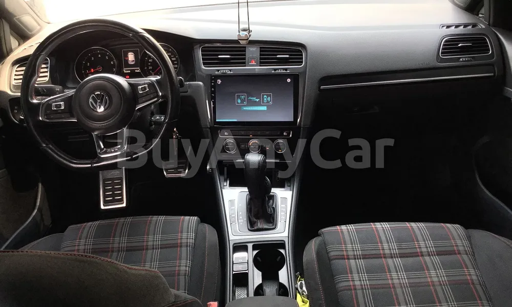 Vehicle photo 7