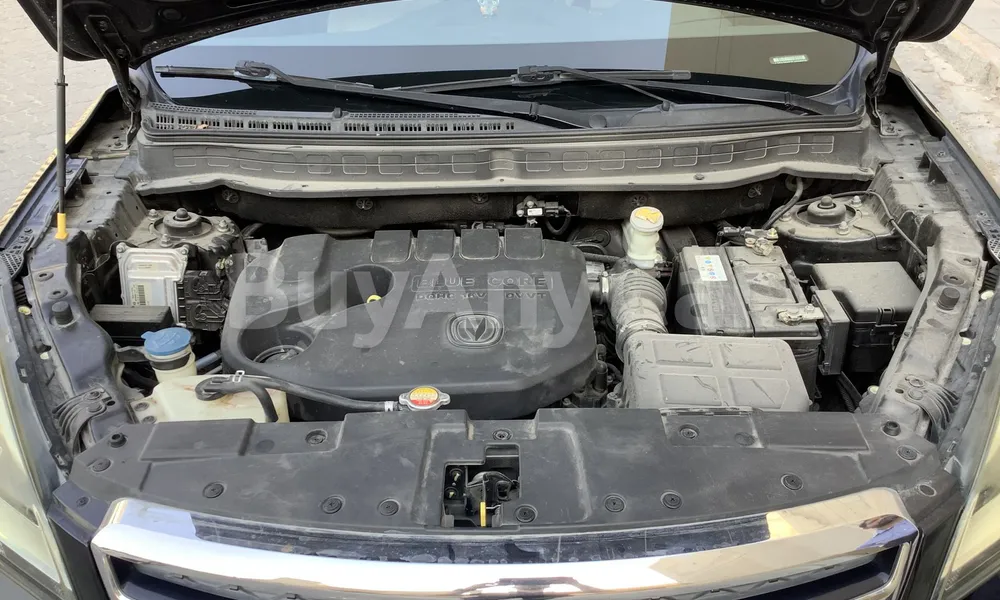 Vehicle photo 6