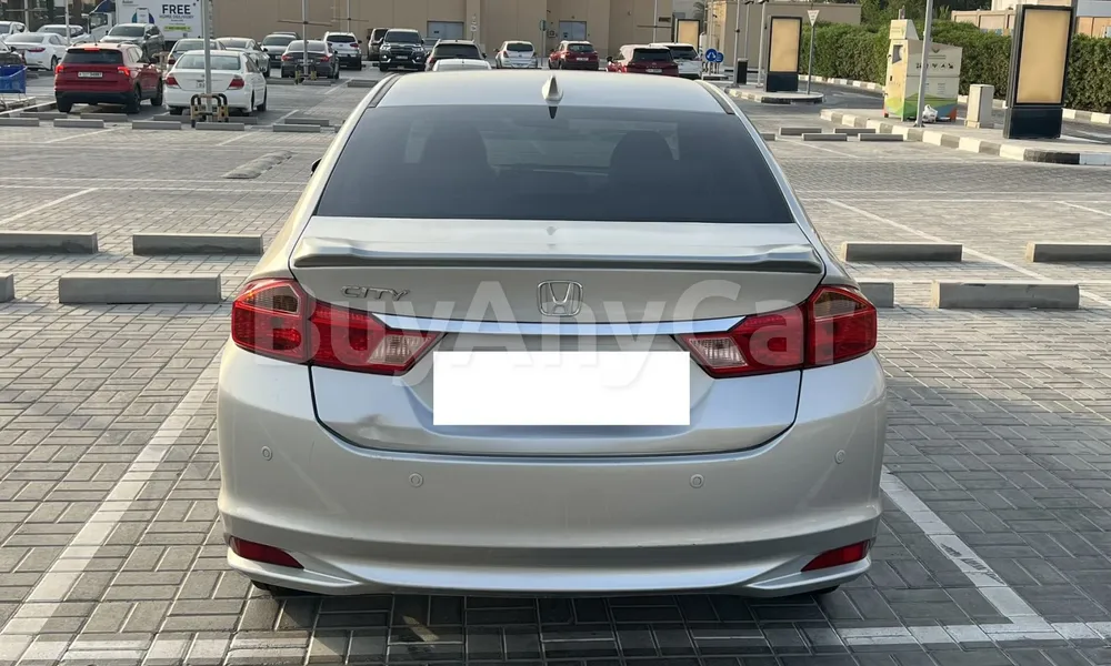 Vehicle photo 2
