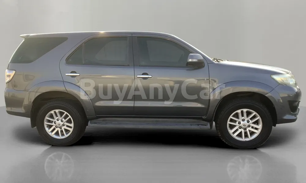 Vehicle photo 3