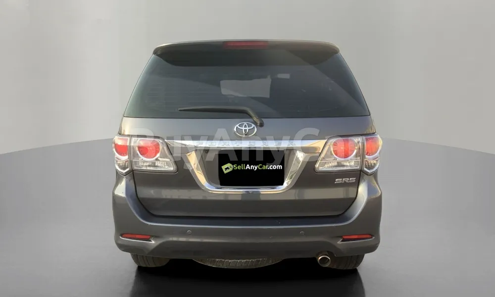 Vehicle photo 2