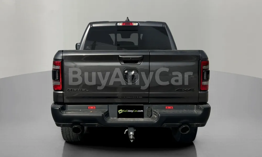 Vehicle photo 2