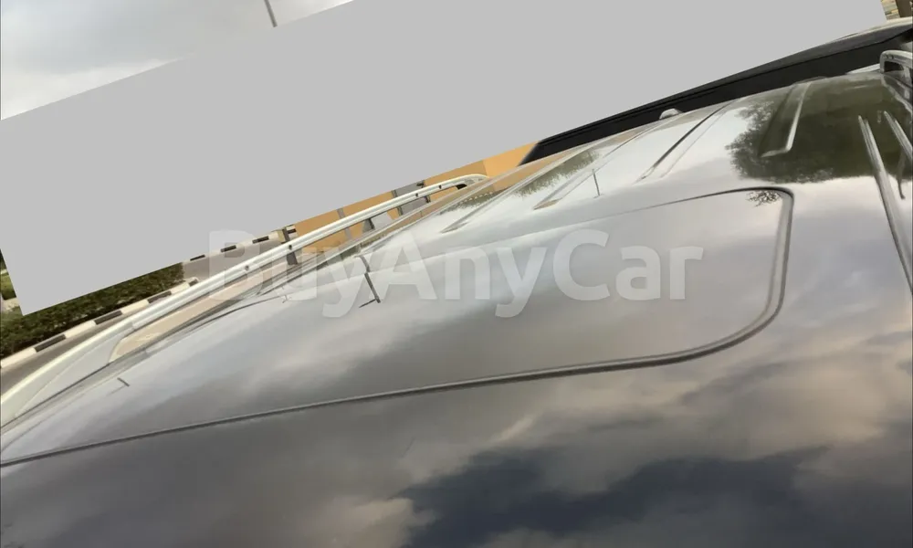 Vehicle photo 6