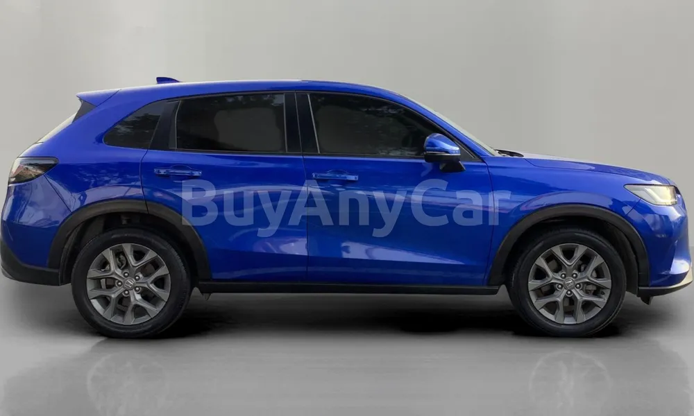 Vehicle photo 3