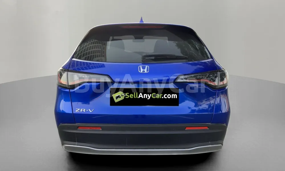 Vehicle photo 2