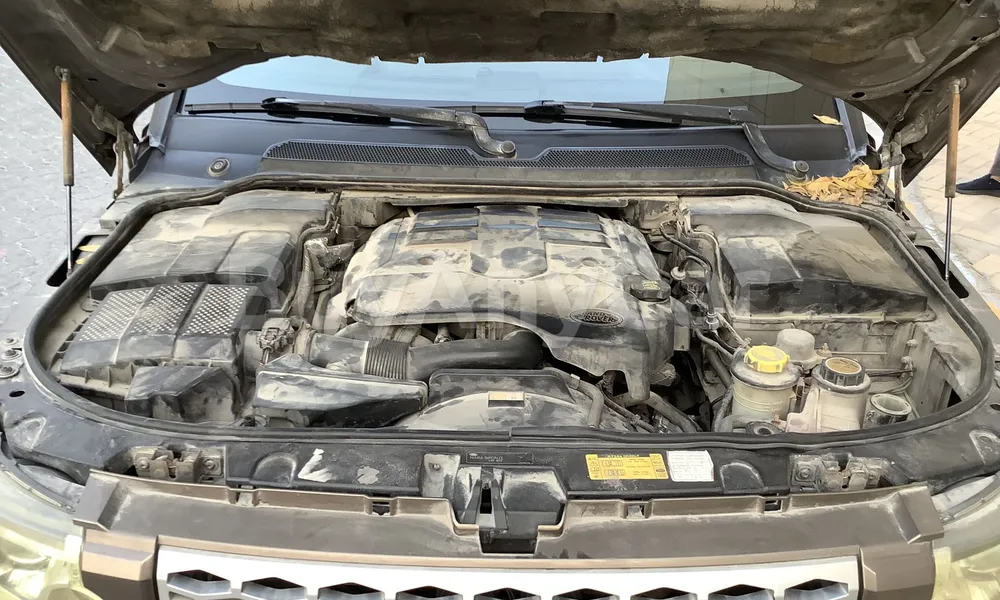 Vehicle photo 6