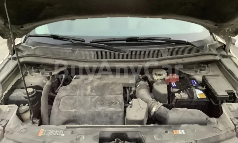Vehicle photo 6