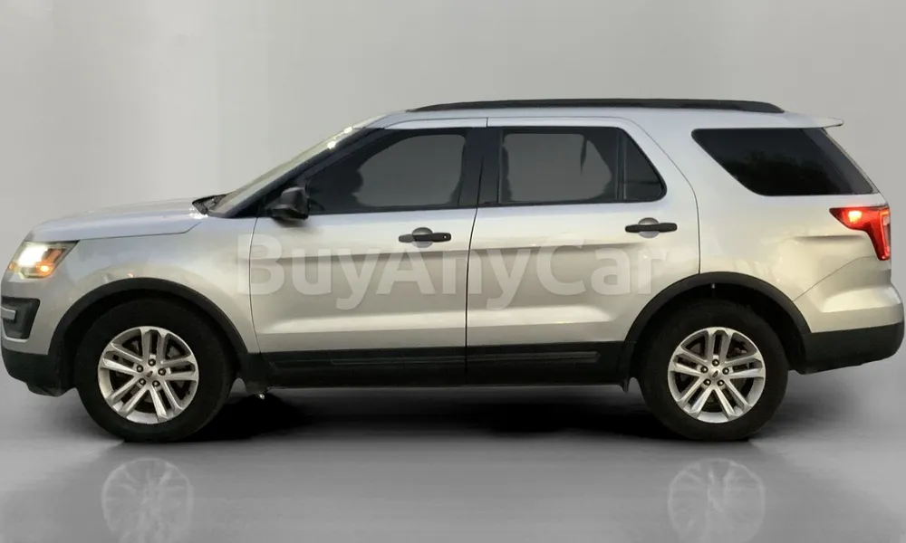 Vehicle photo 4