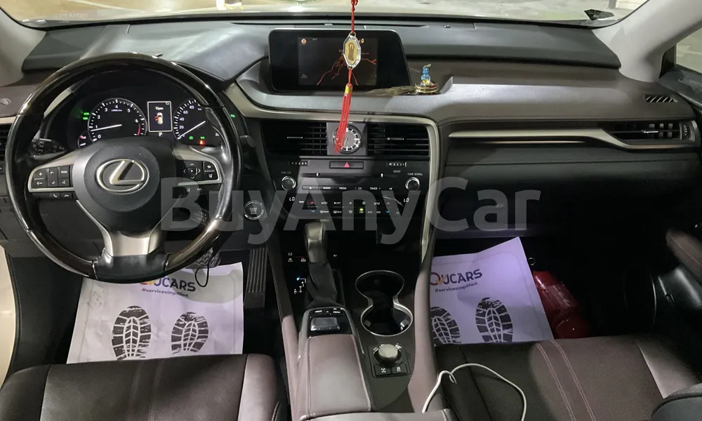 Vehicle photo 9