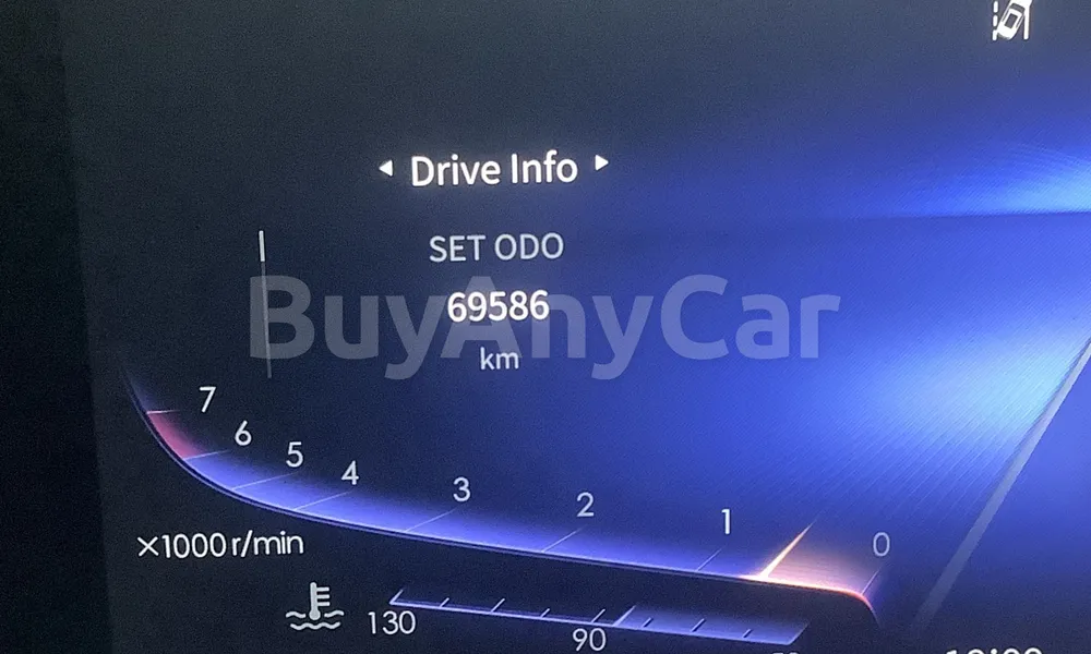 Vehicle photo 6
