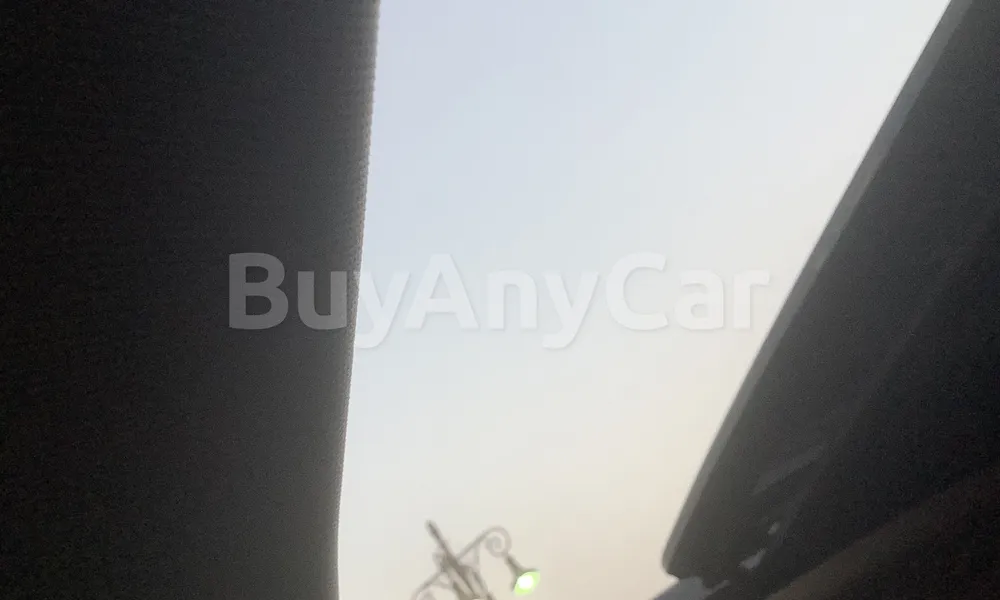 Vehicle photo 8