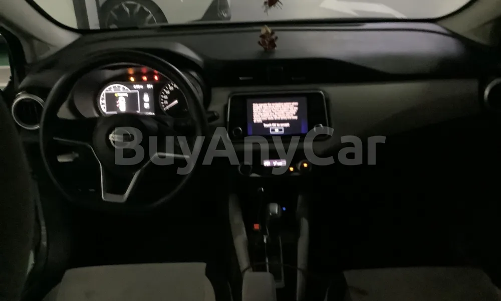 Vehicle photo 7