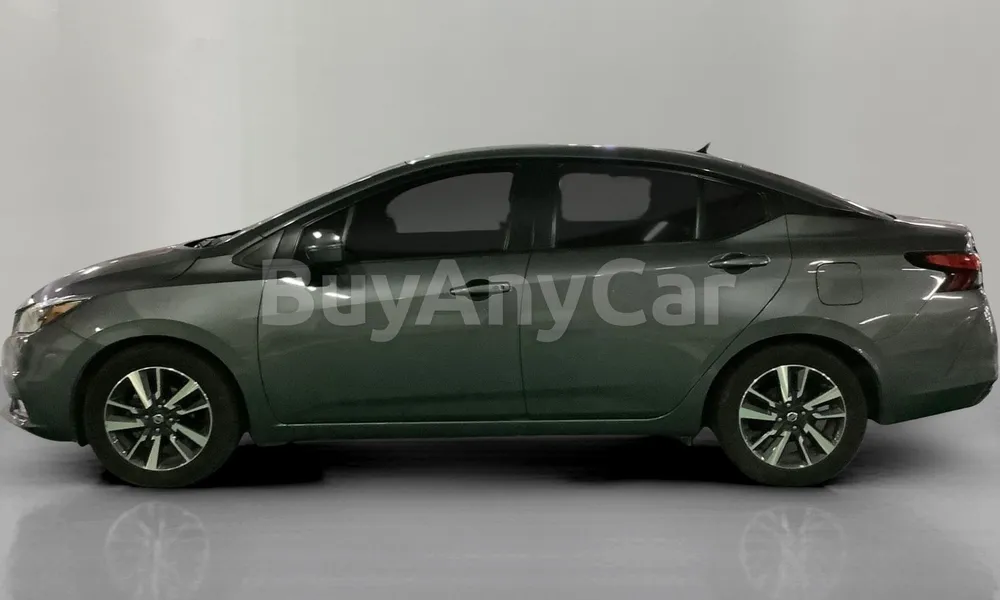 Vehicle photo 3