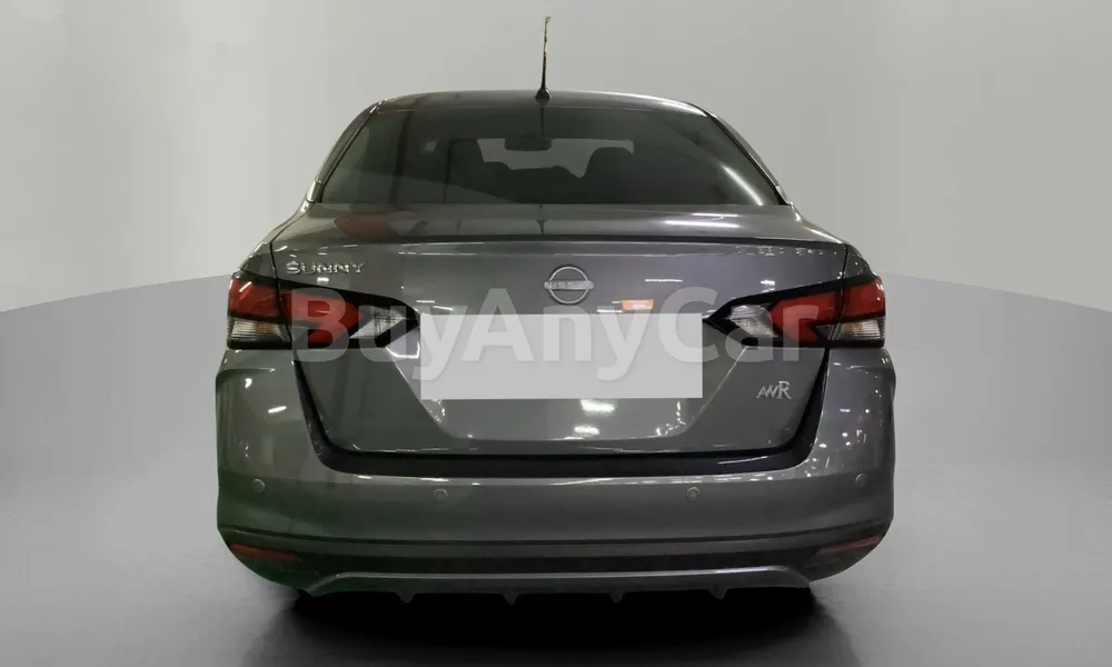 Vehicle photo 2