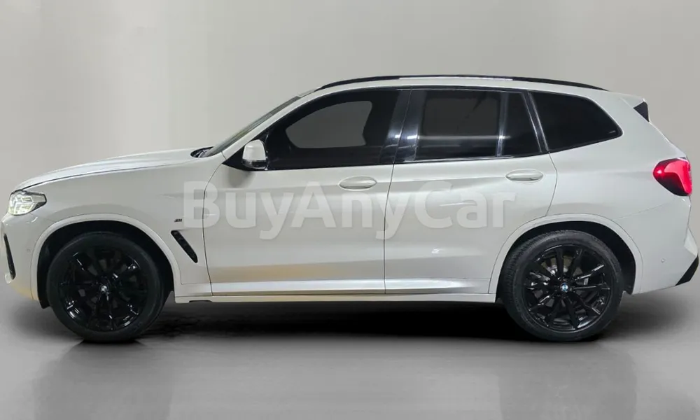 Vehicle photo 4