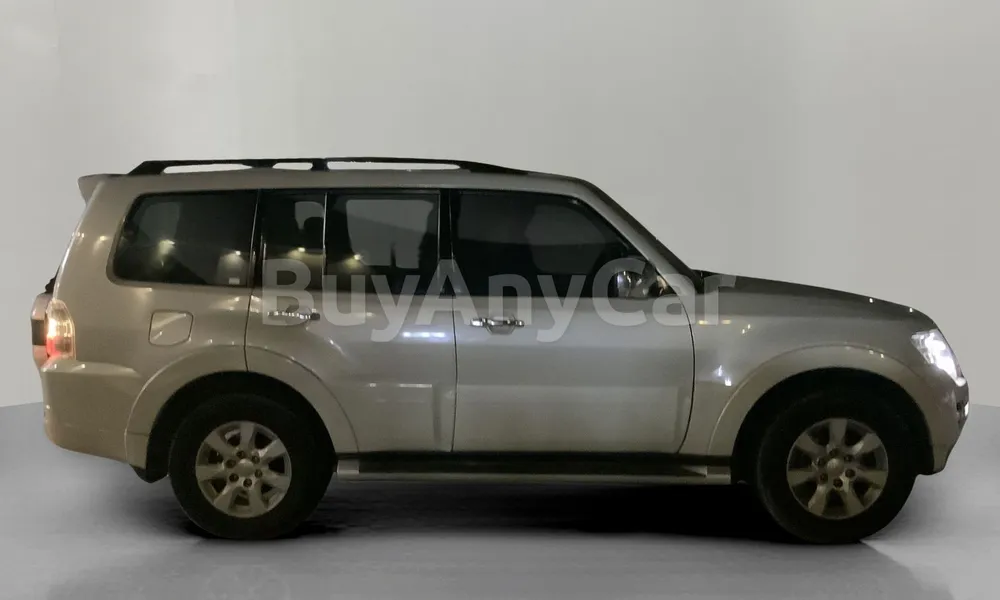 Vehicle photo 3